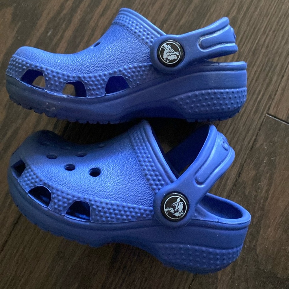 Crocs Classic Clogs - Picture 3 of 5